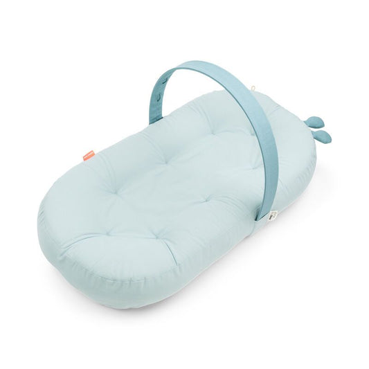 Babynestje Done by Deer met Boog Raffi Blue