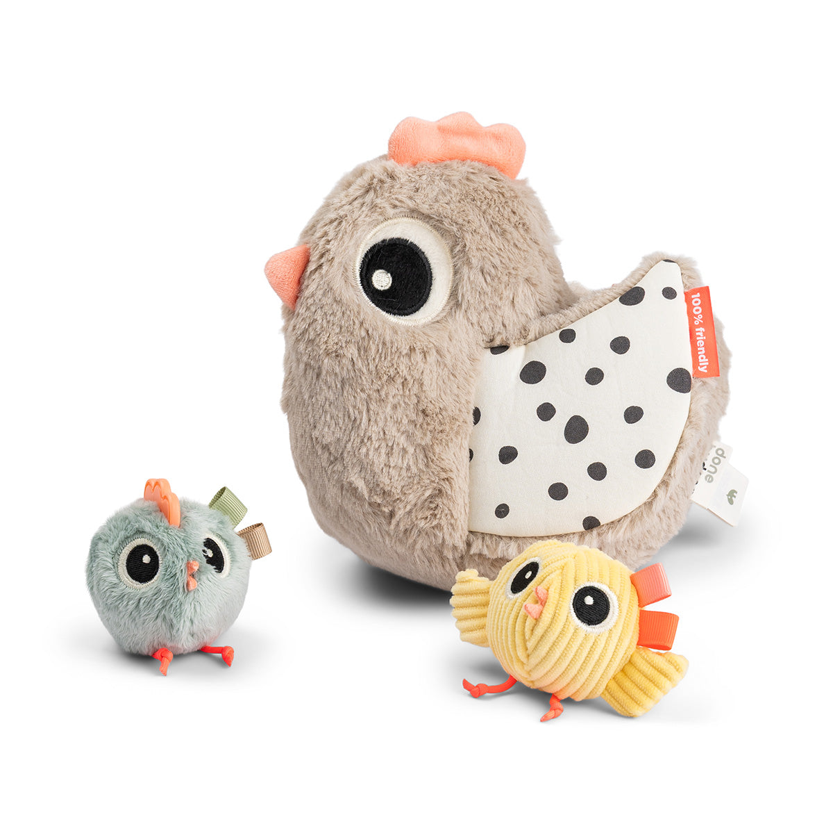 https://www.vanastenbabysuperstore.nl/media/catalog/product/7/3/7332420018_1_done_by_deer_activity_knuffel_clucky_sand_1768340686.jpg