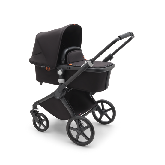 https://www.vanastenbabysuperstore.nl/media/catalog/product/7/5/7571100211_2_kinderwagen_bugaboo_fox_cub_compleet_blackmidnight_black.png