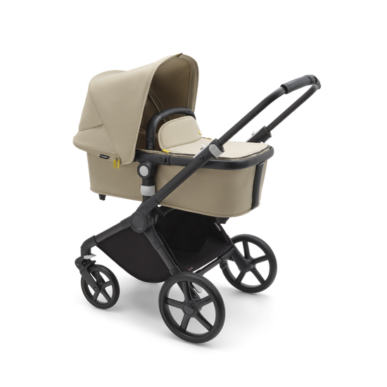 https://www.vanastenbabysuperstore.nl/media/catalog/product/7/5/7571100212_2_kinderwagen_bugaboo_fox_cub_compleet_blackdesert_beige.png