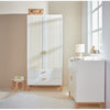 https://www.vanastenbabysuperstore.nl/media/catalog/product/7/8/7820040006_1_kast_ratata_offwhite_beech_2deurs.jpg