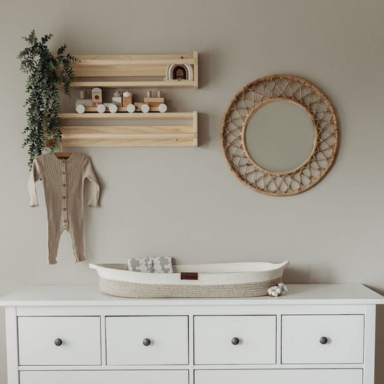 https://www.vanastenbabysuperstore.nl/media/catalog/product/8/2/8290060001_2_verzorgingsmand_yunioo_sydney_whitebeige.jpg