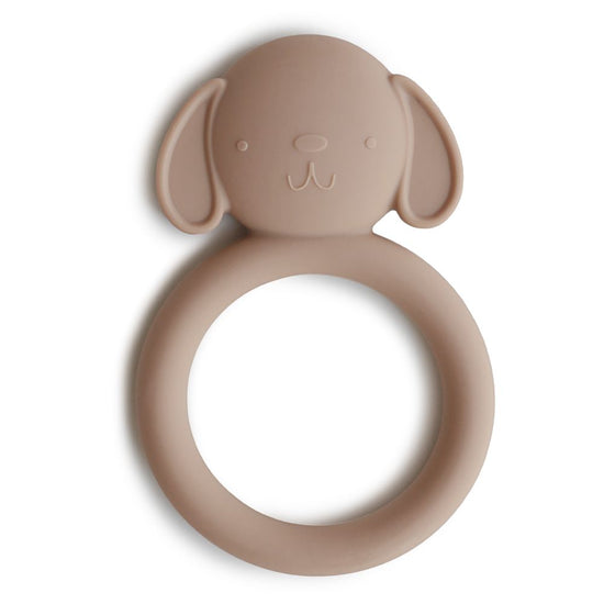 https://www.vanastenbabysuperstore.nl/media/catalog/product/8/2/8292110035_1_bijtring_mushie_dog_natural.jpg