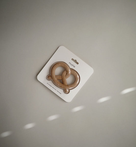 Bijtring Mushie Pretzel Natural