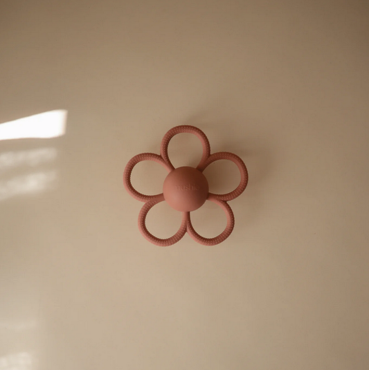 Bijtring / Rammelaar Mushie Daisy Blush