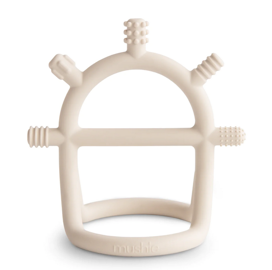 Bijtspeeltje Mushie No-Drop Sensory Shifting Sand