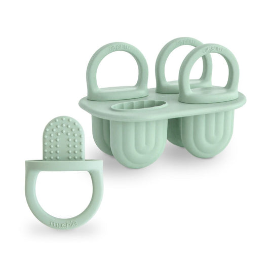 https://www.vanastenbabysuperstore.nl/media/catalog/product/8/2/8292400025_1_ijsjes_vriesvorm_mushie_cambridge_blue.jpg