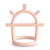 https://www.vanastenbabysuperstore.nl/media/catalog/product/8/2/8292400028_1_bijtspeeltje_mushie_blush.jpg