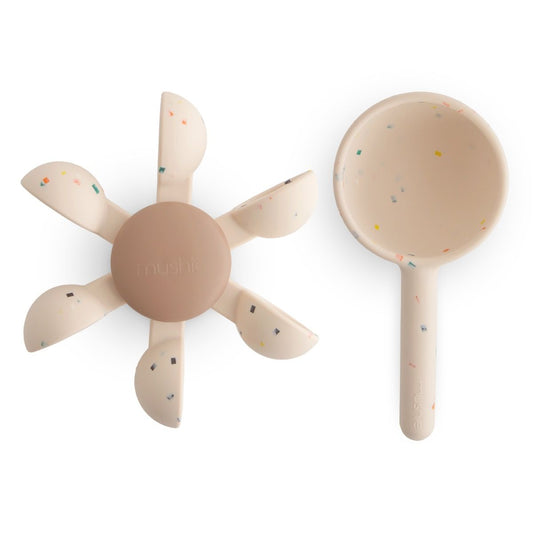 https://www.vanastenbabysuperstore.nl/media/catalog/product/8/2/8292440005_1_badspeelgoed_mushie_water_wheel.jpg