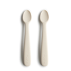 https://www.vanastenbabysuperstore.nl/media/catalog/product/8/2/8292800209_1_lepels_mushie_siliconen_ivory_2st.png