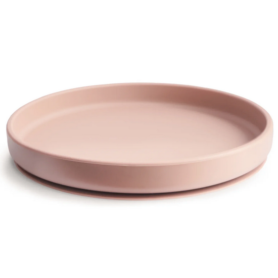 https://www.vanastenbabysuperstore.nl/media/catalog/product/8/2/8292800233_1_bord_mushie_rond_silicone_met_zuignap_blush.png