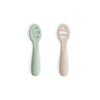 Lepels Mushie Eerste Voeding Siliconen Cambridge Blue/Shifting Sand 2st