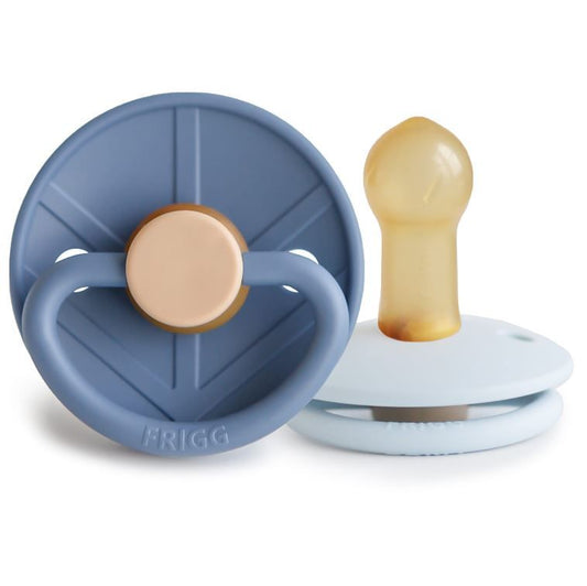 https://www.vanastenbabysuperstore.nl/media/catalog/product/8/2/8292800260_1_fopspeen_frigg_little_viking_618mnd_ocean_viewpowder_blue_2st.jpg