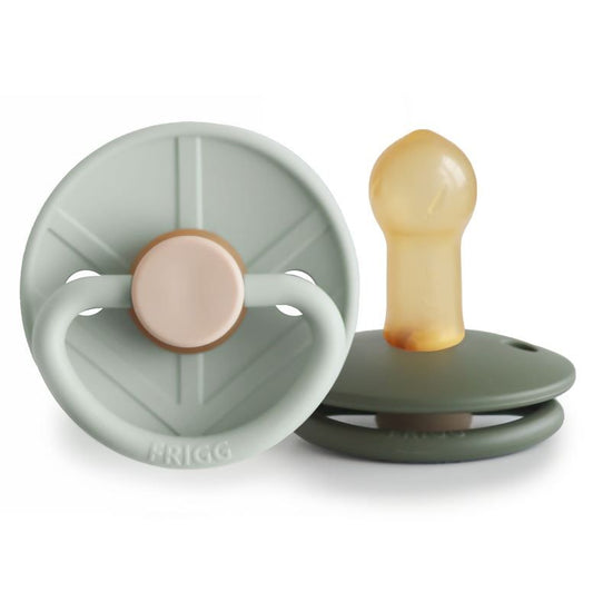 Fopspeen FRIGG Little Viking 6-18mnd Sage/Olive 2st