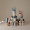 https://www.vanastenbabysuperstore.nl/media/catalog/product/8/2/8292800271_2_bestekset_mushie_ivory.jpg