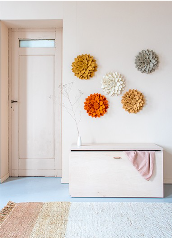 https://www.vanastenbabysuperstore.nl/media/catalog/product/8/3/8372300631_2_muurbloem_kidsdepot_kuba_off_white.png