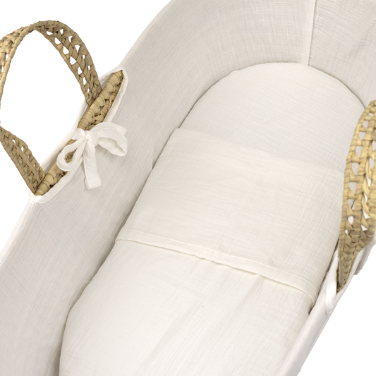 https://www.vanastenbabysuperstore.nl/media/catalog/product/8/4/8460060006_2_wieg_mozes_funnababy_incl_bekledingset_muslin_luxe_off_white.png