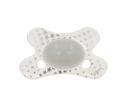 https://www.vanastenbabysuperstore.nl/media/catalog/product/8/5/8502800105_1_fopspeen_difrax_dental_12_mnd.png