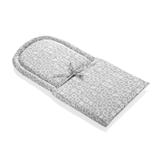 https://www.vanastenbabysuperstore.nl/media/catalog/product/8/6/8681049114037_1_stoelverkleiner_babyjem_square_grey.jpg
