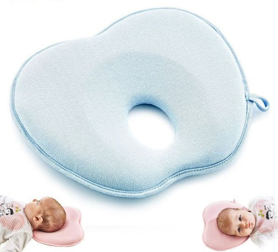 https://www.vanastenbabysuperstore.nl/media/catalog/product/8/6/8681049224156_2_afplatkussen_babyjem_flat_head_kussen_blauw.jpg