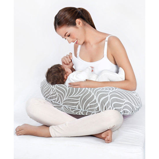 https://www.vanastenbabysuperstore.nl/media/catalog/product/8/6/8681049230829_2_voedingskussen_babyjem_midi_grey.jpg