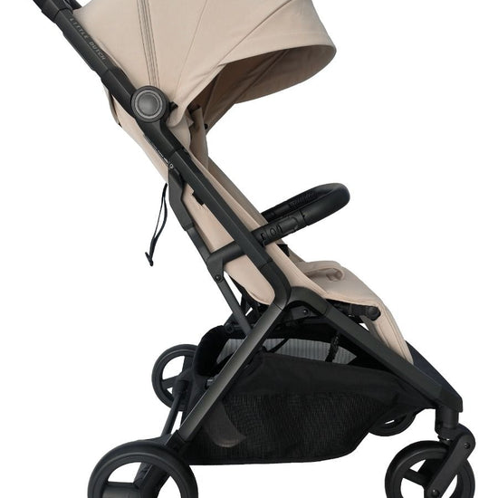 https://www.vanastenbabysuperstore.nl/media/catalog/product/8/8/8801110117_2_buggy_little_dutch_compact_beige.jpg