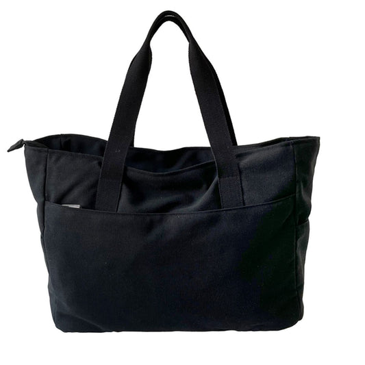 https://www.vanastenbabysuperstore.nl/media/catalog/product/8/8/8801120068_1_luiertas_topmark_lova_black.jpg
