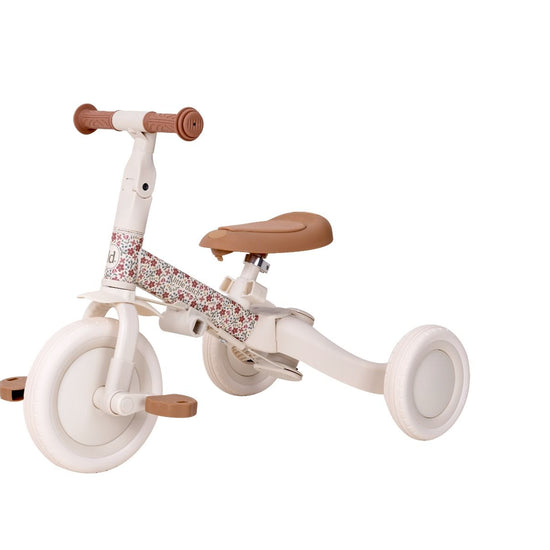 https://www.vanastenbabysuperstore.nl/media/catalog/product/8/8/8802410001_1_driewielerfietsje_4in1_little_dutch_off_white.jpg