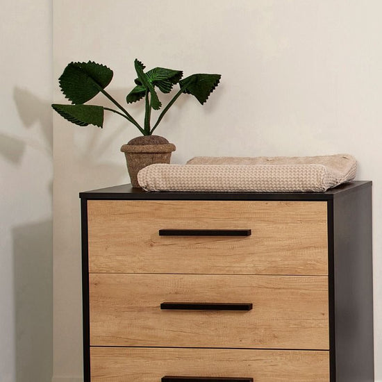 https://www.vanastenbabysuperstore.nl/media/catalog/product/9/0/9060020035_1_commode_lucas.jpg