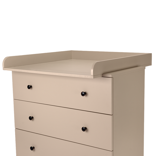 https://www.vanastenbabysuperstore.nl/media/catalog/product/9/5/9510060002_2_commode_bladvergroter_novi_at_home_lauren_philou_sand.png