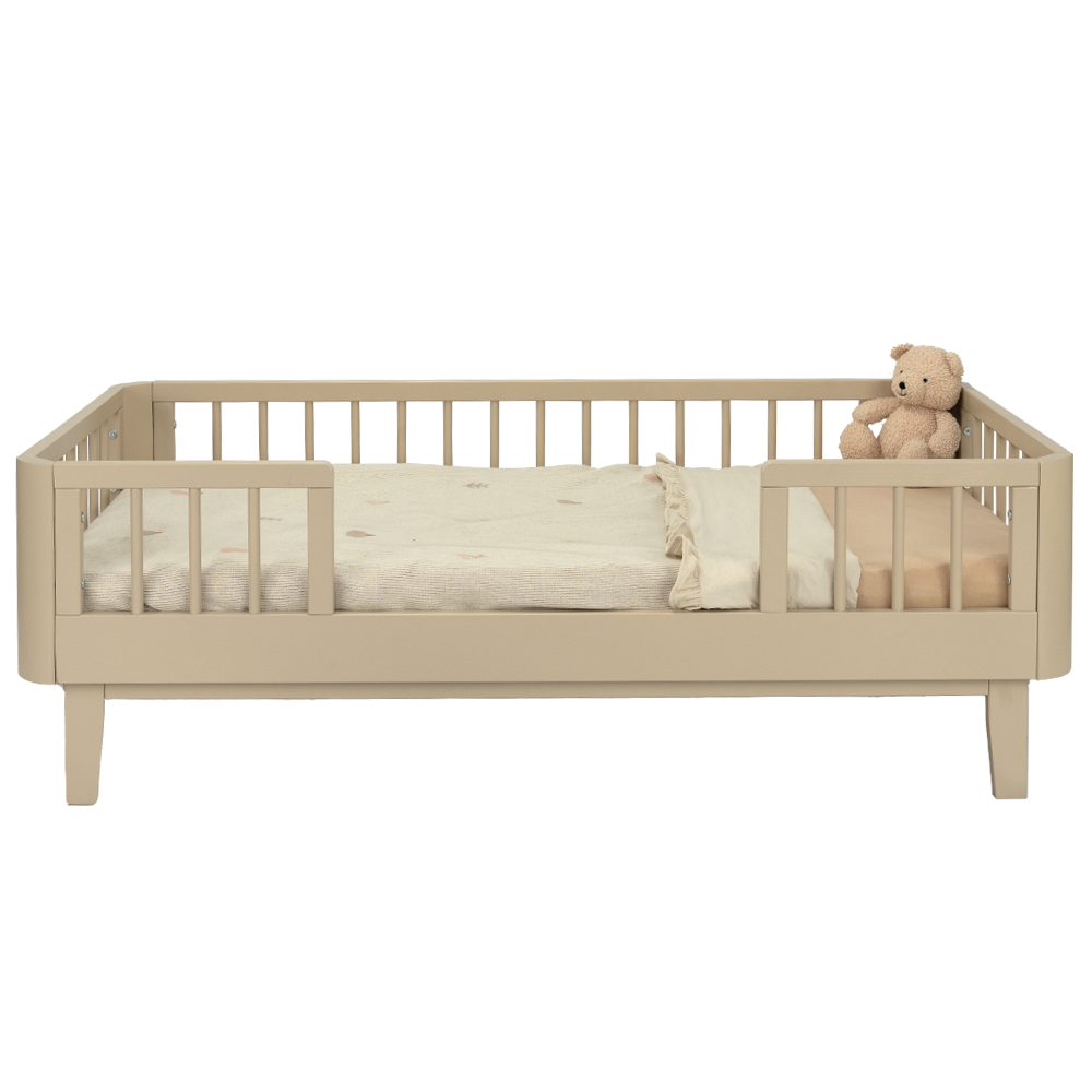 https://www.vanastenbabysuperstore.nl/media/catalog/product/9/5/9510070004_2_peuterbed_novi_at_homer_cleo_ronde_hoek_70x140_sand.png