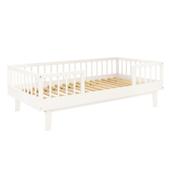 https://www.vanastenbabysuperstore.nl/media/catalog/product/9/5/9510070011_02_anneclaire_kleuterbed_160x80.png