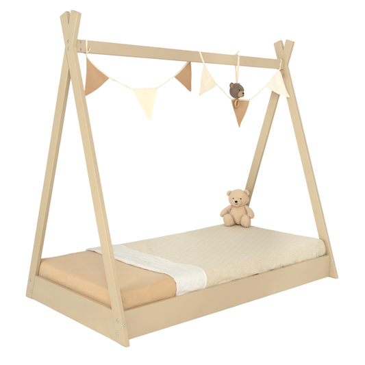 https://www.vanastenbabysuperstore.nl/media/catalog/product/9/5/9510070012_1_peuterbed_colorfull_home_tipi_v2_70x140_sand.png