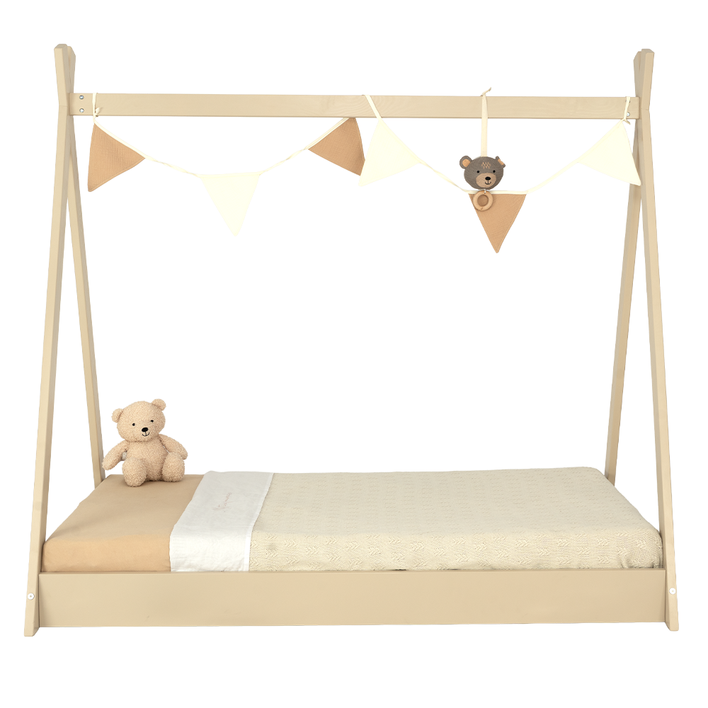 https://www.vanastenbabysuperstore.nl/media/catalog/product/9/5/9510070012_2_peuterbed_colorfull_home_tipi_v2_70x140_sand_1768318091.png