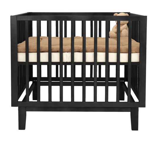 https://www.vanastenbabysuperstore.nl/media/catalog/product/9/5/9511500014_1_box_novi_at_homer_olivia_black.png