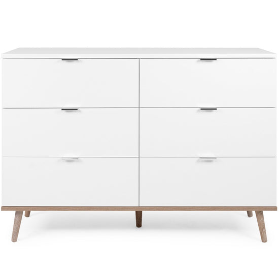 https://www.vanastenbabysuperstore.nl/media/catalog/product/9/5/9580020004_2_commode_finori_goteborg_6lades_wit.jpg