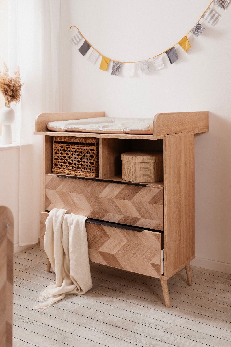 https://www.vanastenbabysuperstore.nl/media/catalog/product/9/5/9580020015_1_commode_finori_malmo_incl_opzet.jpg