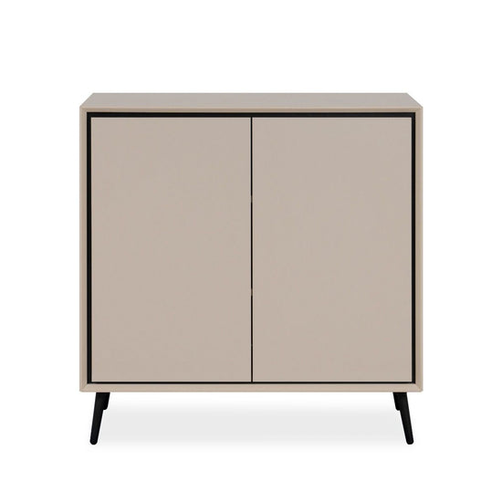 https://www.vanastenbabysuperstore.nl/media/catalog/product/9/5/9580020020_2_commode_finori_arona_capuccinoblack.jpg