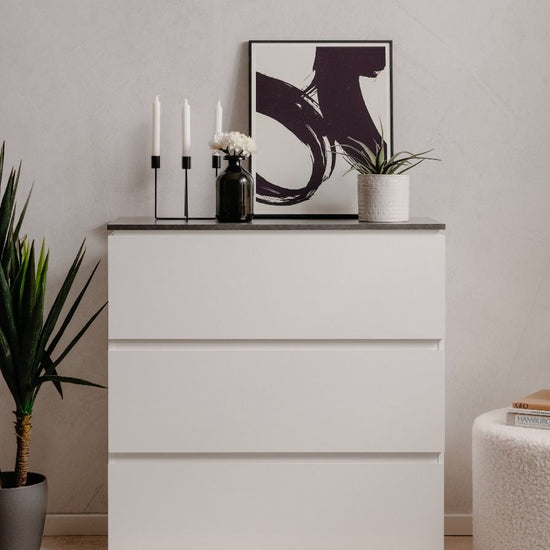 https://www.vanastenbabysuperstore.nl/media/catalog/product/9/5/9580020022_1_commode_finori_brest_glans_wit.jpg
