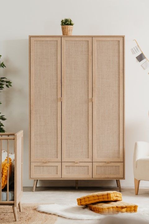 https://www.vanastenbabysuperstore.nl/media/catalog/product/9/5/9580040001_1_kast_finori_bali_eikenriet_decor_3deurs.jpg