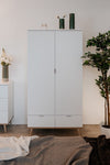 https://www.vanastenbabysuperstore.nl/media/catalog/product/9/5/9580040004_1_kast_finori_goteborg_wit_2deurs.jpg