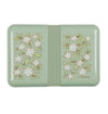 https://www.vanastenbabysuperstore.nl/media/catalog/product/9/6/9672800023_1_lunch_box_a_little_lovely_company_blossoms_sage.jpg