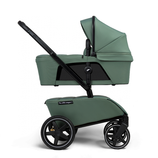 https://www.vanastenbabysuperstore.nl/media/catalog/product/9/8/9811100005_2_kinderwagen_the_jiffle_wagon_2_pine.png
