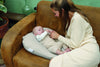 https://www.vanastenbabysuperstore.nl/media/catalog/product/9/9/9922100262_2_voedingskussen_doomoo_softy_tetra_jersey_sand.jpg