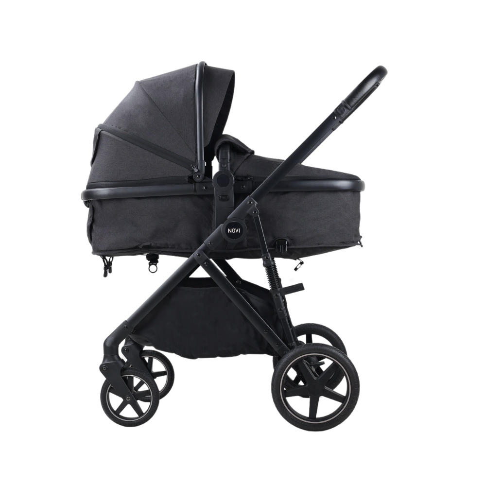https://www.vanastenbabysuperstore.nl/media/catalog/product/9/9/9961100015_2_kinderwagen_novi_babyr_jaxx_3in1_black_melange_met_autostoel.png