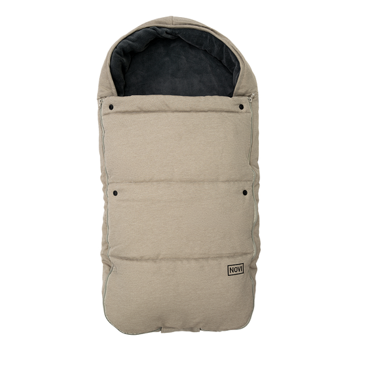 https://www.vanastenbabysuperstore.nl/media/catalog/product/9/9/9961120175_1_voetenzak_novi_babyr_cozy_solid_sand.png