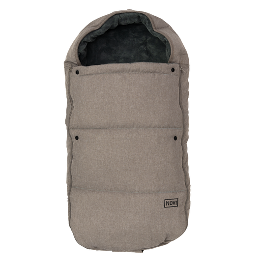 https://www.vanastenbabysuperstore.nl/media/catalog/product/9/9/9961120188_1_Voetenzak_Novi_Baby_Uni_Cozy_Hazel_Melange.png
