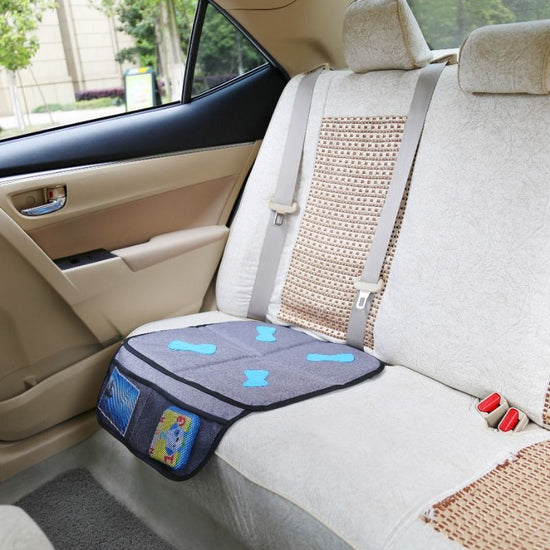 https://www.vanastenbabysuperstore.nl/media/catalog/product/9/9/9961210014_1_stoelbeschermer_titanium_baby_antislip_incl_organizer.jpg