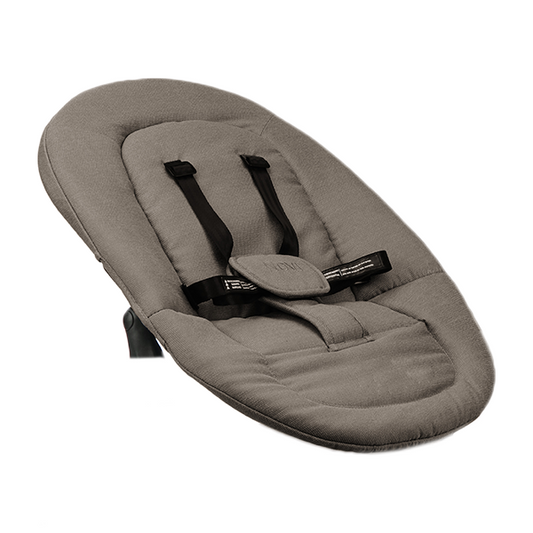 https://www.vanastenbabysuperstore.nl/media/catalog/product/9/9/9961610010_1_Newbornset_Novi_at_Home_Curve_Premium_Solid_Hazel.png
