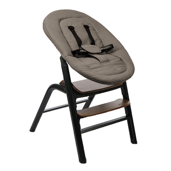 https://www.vanastenbabysuperstore.nl/media/catalog/product/9/9/9961610010_2_Newbornset_Novi_at_Home_Curve_Premium_Solid_Hazel.png